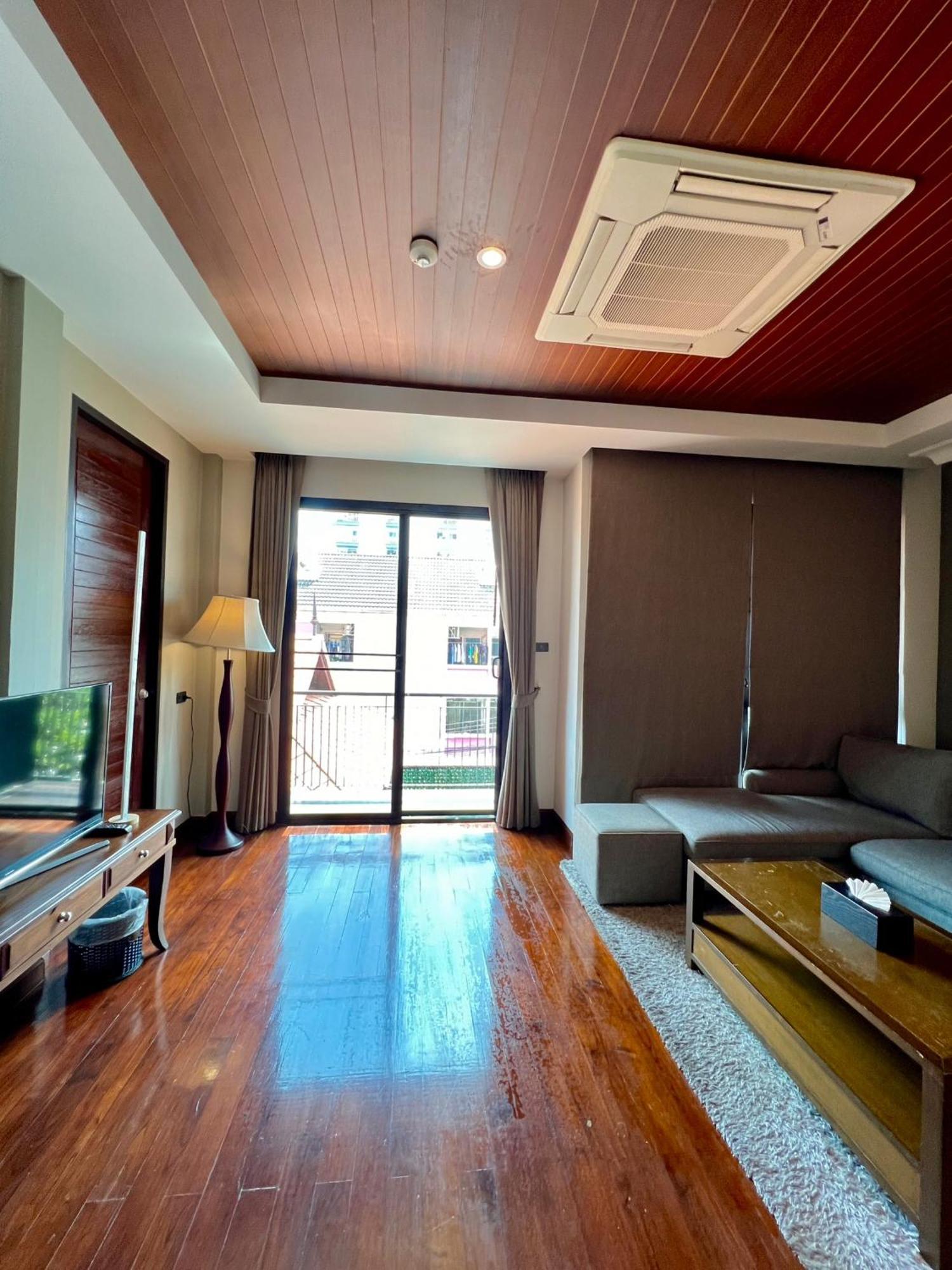 Yotaka Bangkok Hotel Екстер'єр фото