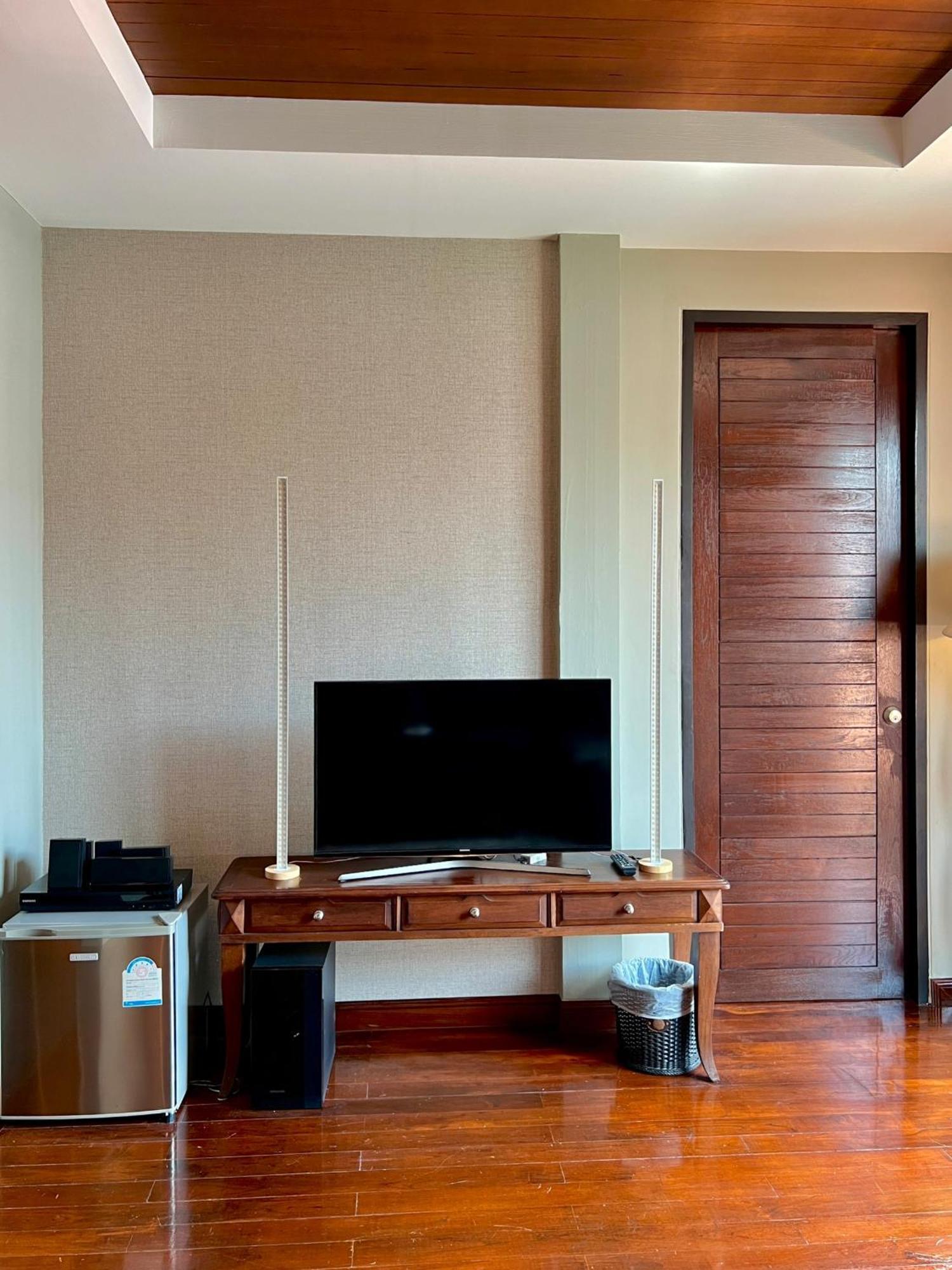 Yotaka Bangkok Hotel Екстер'єр фото