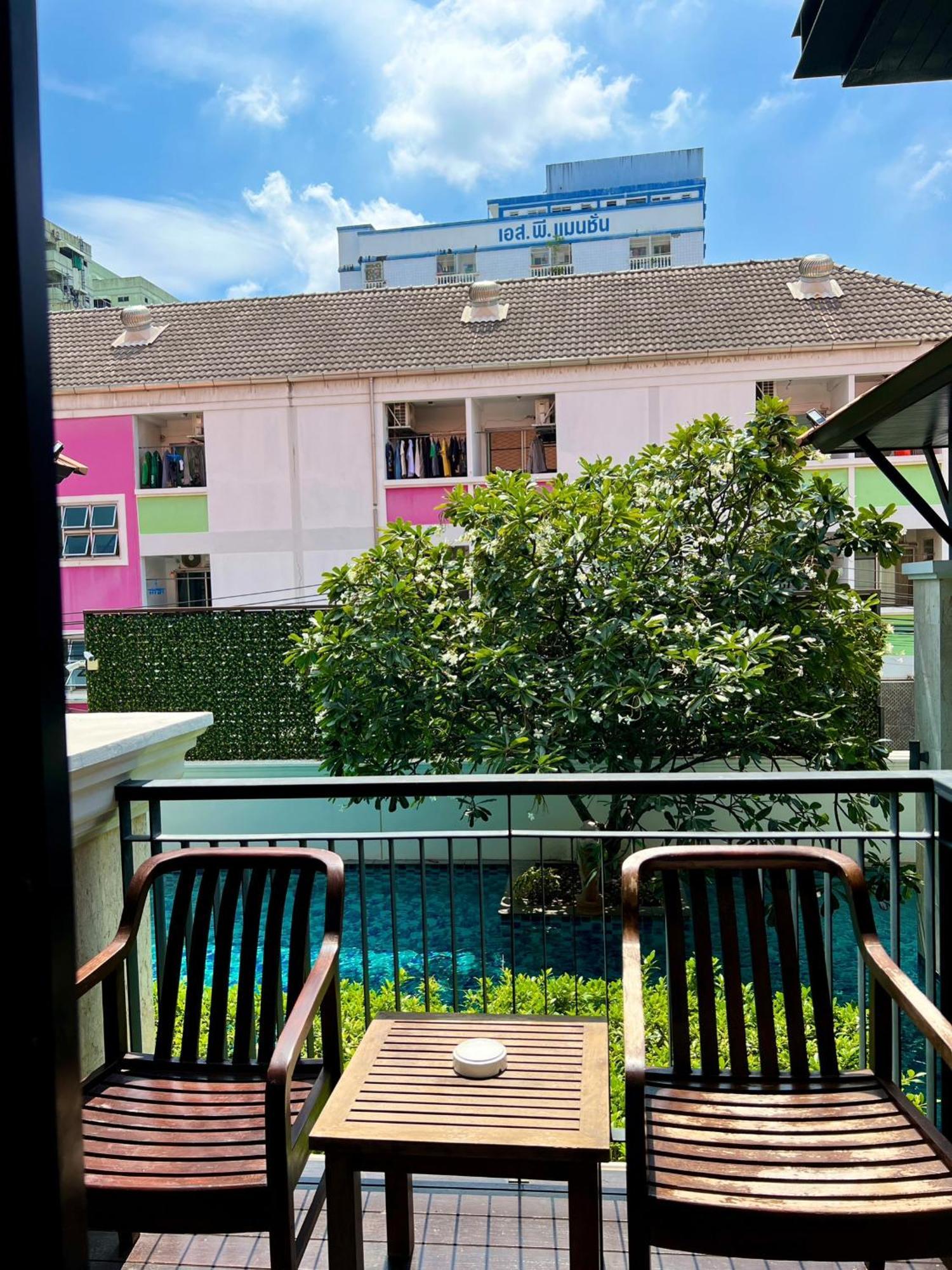 Yotaka Bangkok Hotel Екстер'єр фото