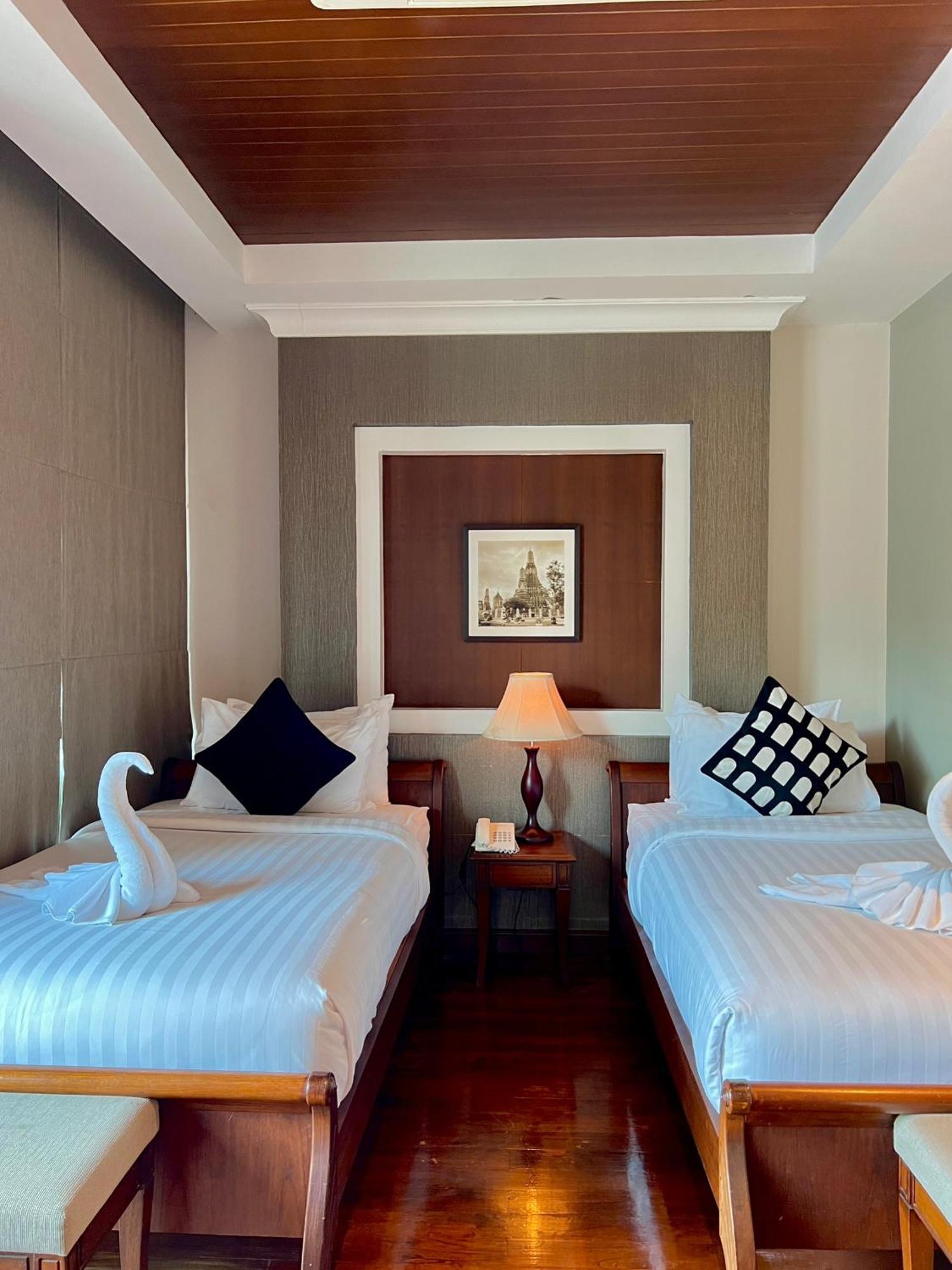 Yotaka Bangkok Hotel Екстер'єр фото