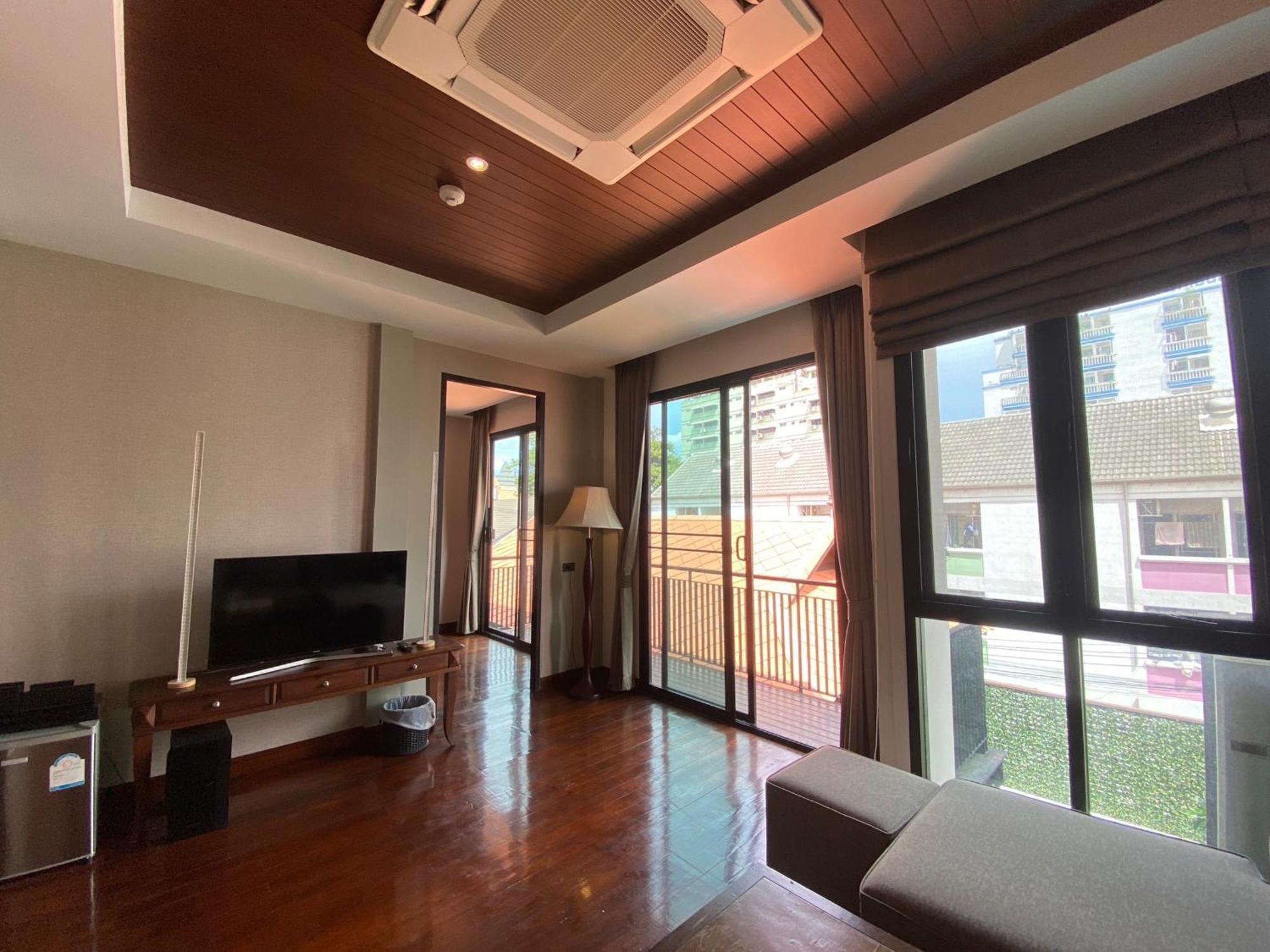 Yotaka Bangkok Hotel Екстер'єр фото